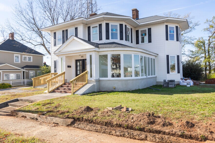 521 N McDuffie St, Anderson, SC à louer - Photo de l’immeuble – Image 2 sur 20