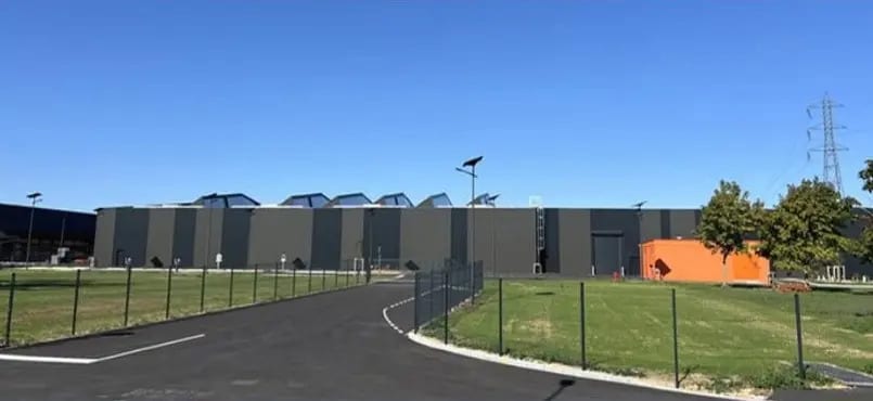 Industriel/Logistique dans Chasseneuil-du-Poitou à louer Photo de l’immeuble– Image 1 sur 8