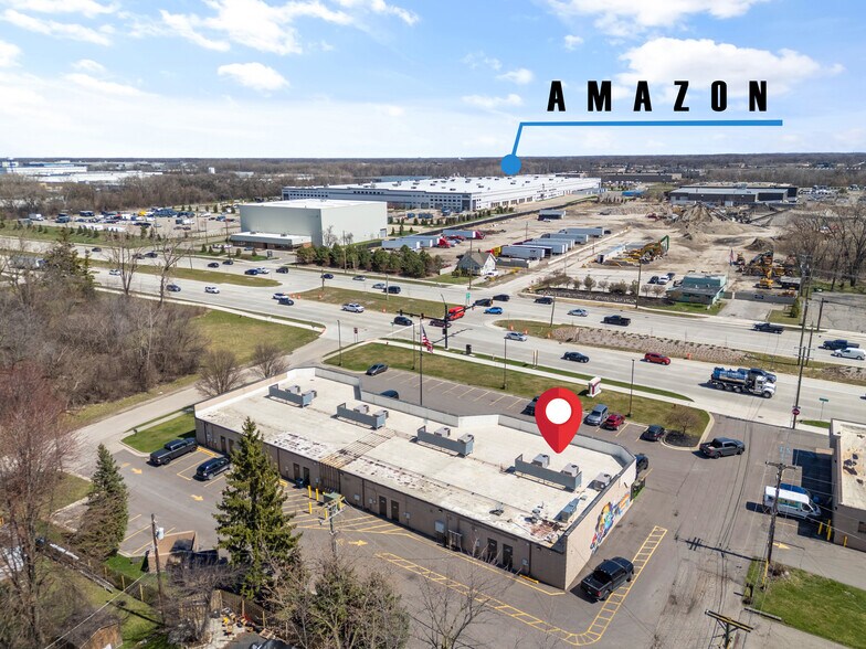 33131-33289 Mound Rd, Sterling Heights, MI à louer - Photo de l’immeuble – Image 2 sur 11