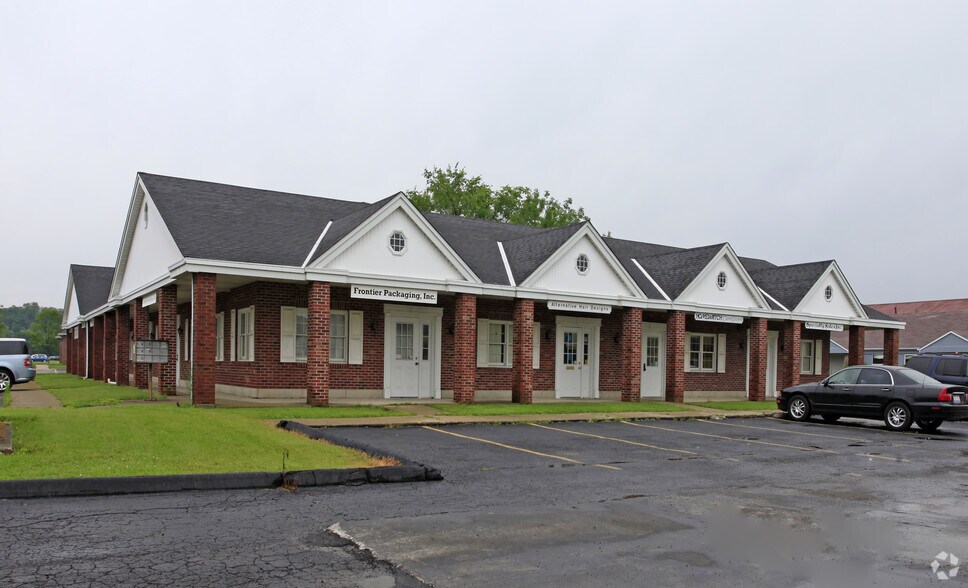 419 Main St, Grafton, OH à louer - Photo de l’immeuble – Image 2 sur 8