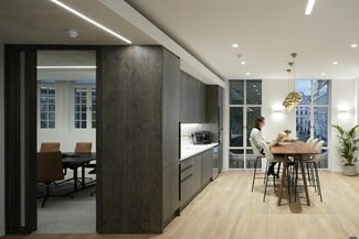 Plus de détails pour 30 St. James's Sq, Londres - Bureau à louer