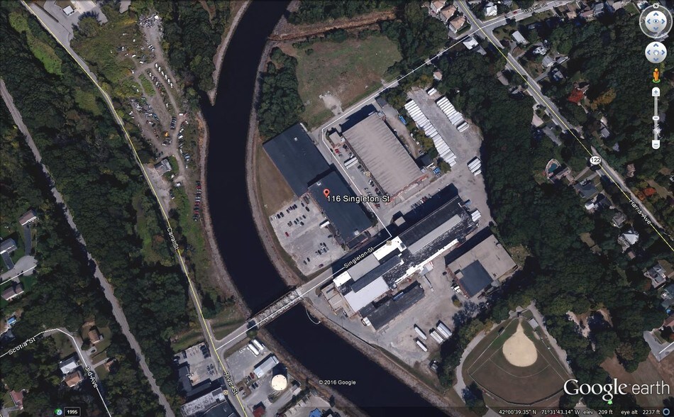 116-128 Singleton St, Woonsocket, RI à louer - Photo de l’immeuble – Image 3 sur 5