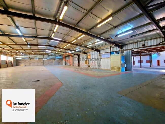 Plus de détails pour Bureau, Local d'activités à louer