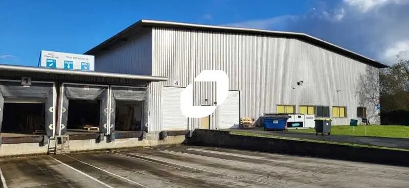Industriel/Logistique dans SAINT-MEDARD-D'EYRANS à louer Photo de l’immeuble– Image 1 sur 14