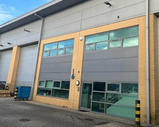 Plus de détails pour Old Portsmouth Rd, Guildford - Industriel/Logistique à vendre