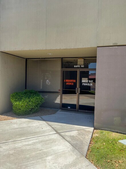 1901 E University Dr, Mesa, AZ à vendre - Photo de l’immeuble – Image 2 sur 5