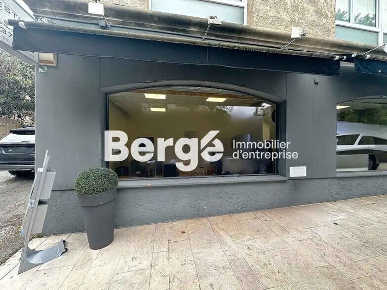 Local commercial dans Mougins à louer - Photo de l’immeuble – Image 1 sur 6