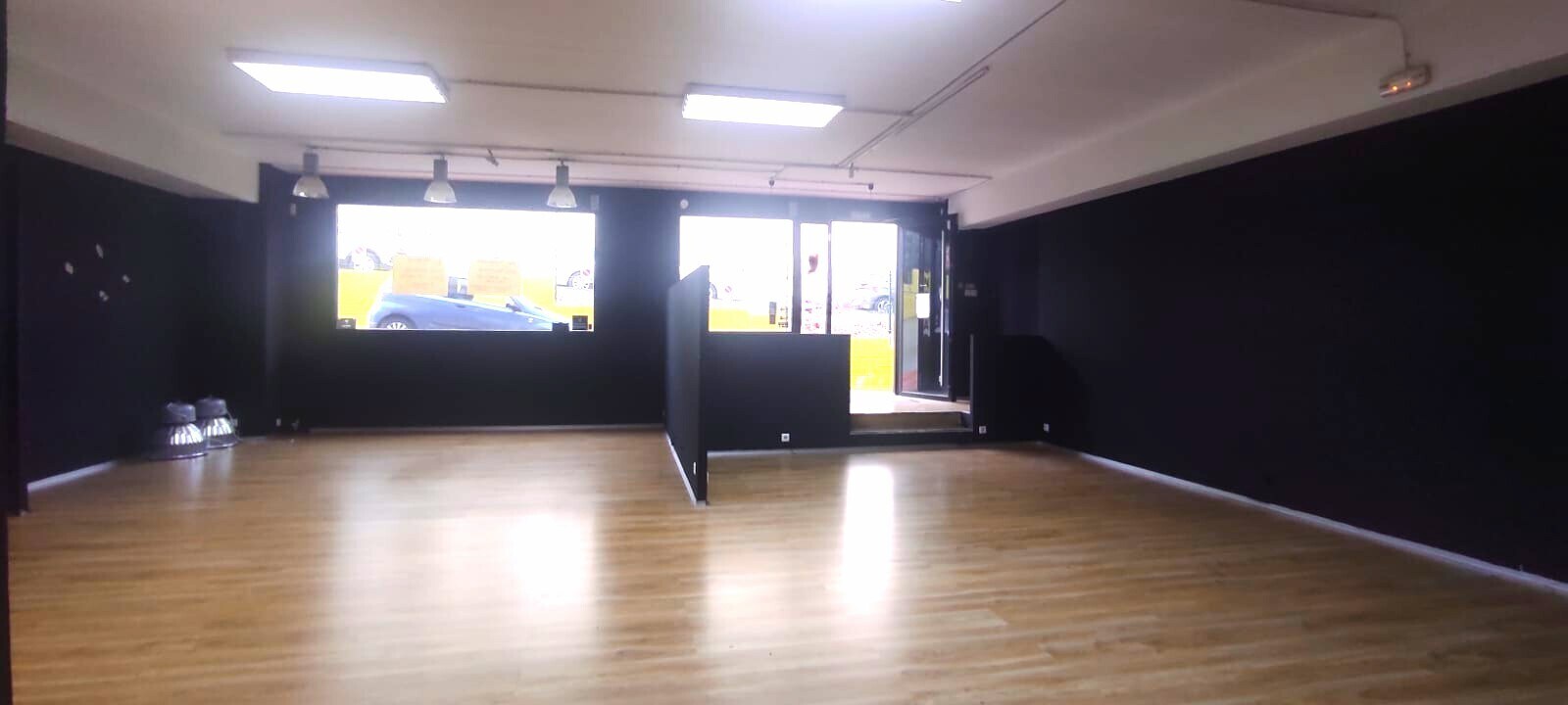 Local commercial dans Las Rozas de Madrid, Madrid à louer Plan d’étage– Image 1 sur 8
