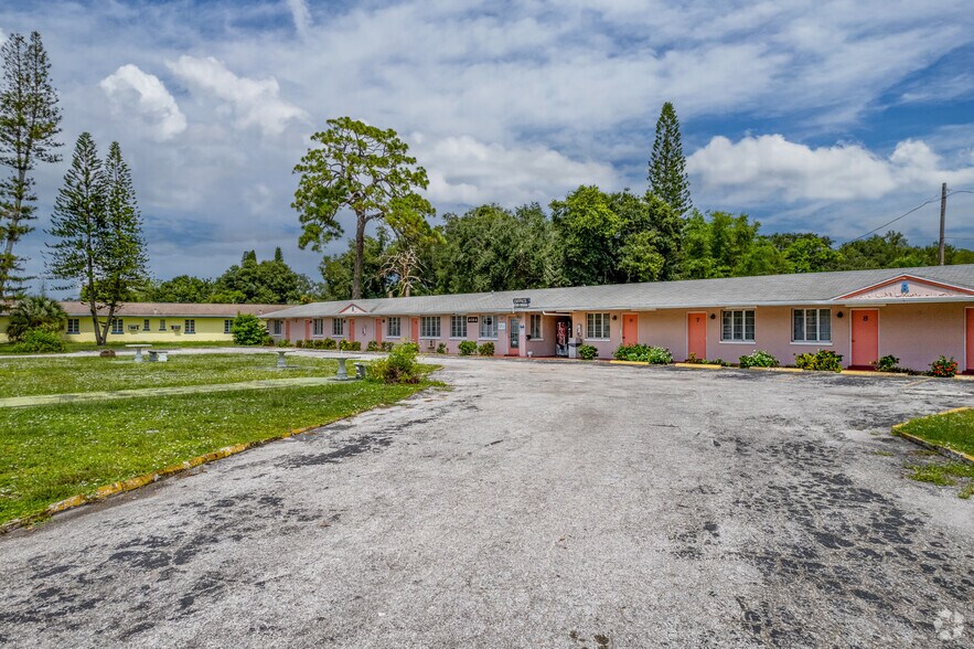 4014 Tamiami Trl, Sarasota, FL à vendre - Photo de l’immeuble – Image 2 sur 6