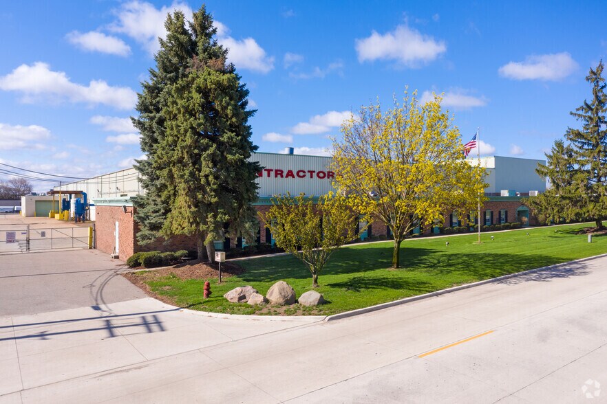 36555 Amrhein Rd, Livonia, MI à vendre - Photo de l’immeuble – Image 3 sur 3