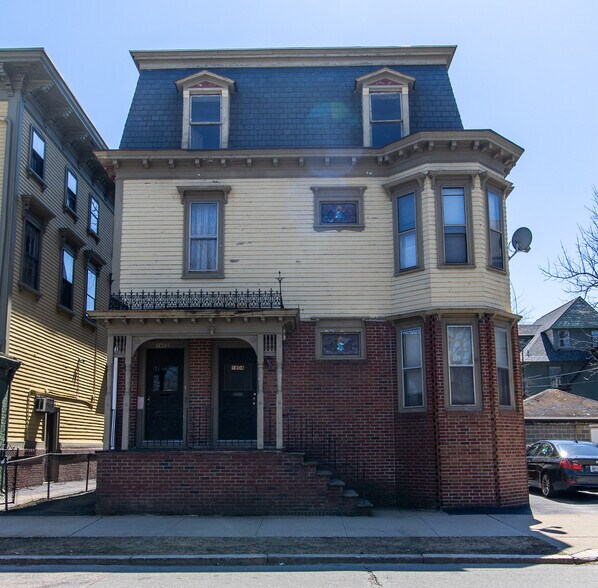 1402 Westminster St, Providence, RI à vendre - Photo principale – Image 1 sur 23