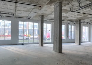 2350 Rue Saint-Patrick, Montréal, QC à louer Photo intérieure– Image 2 sur 2