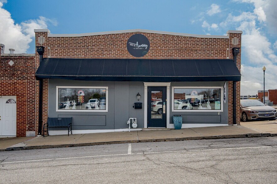 121 E Lexington Ave, Independence, MO à vendre - Photo de l’immeuble – Image 1 sur 25