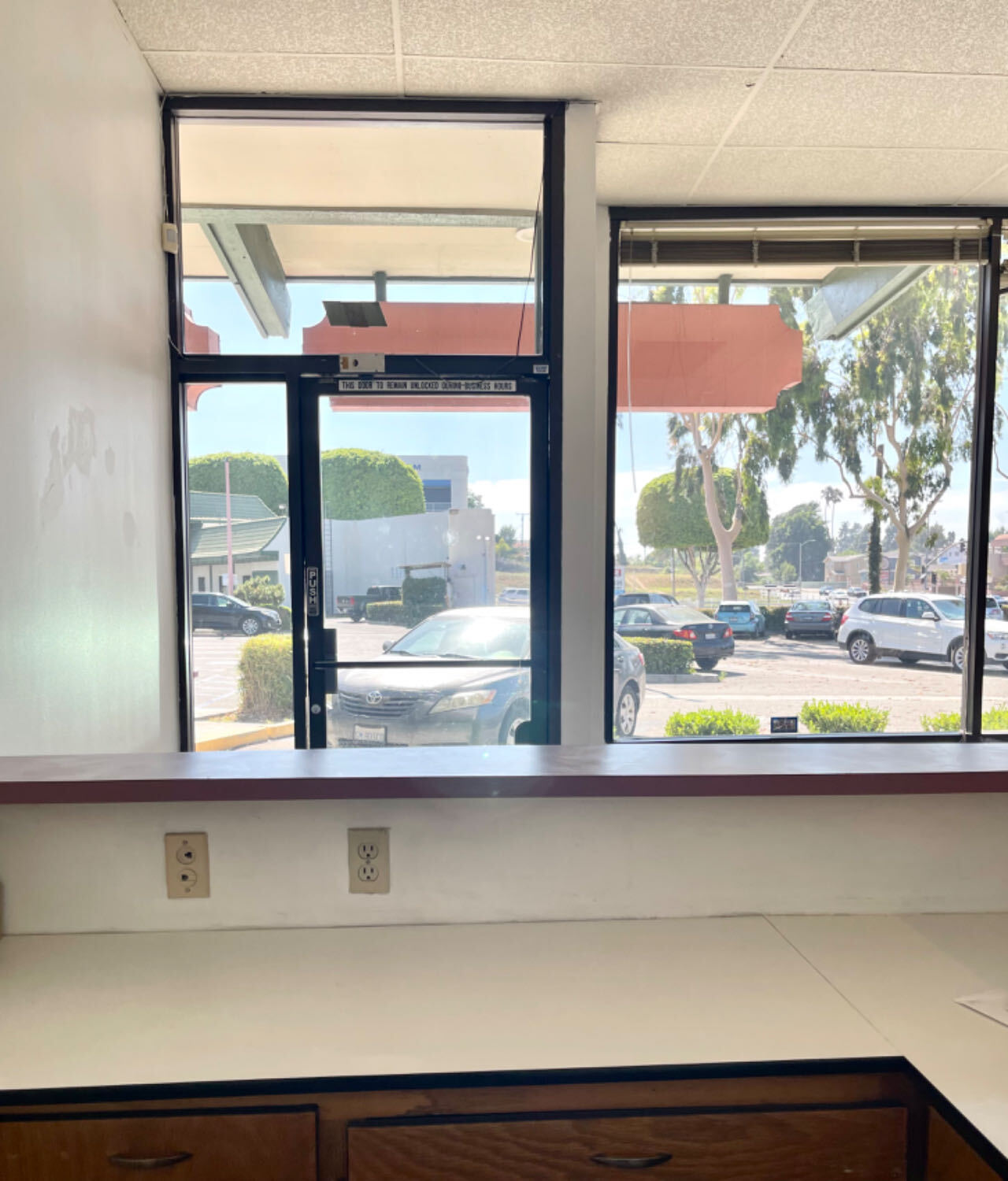 740 W Garvey Ave, Monterey Park, CA à louer Photo de l’immeuble– Image 1 sur 11