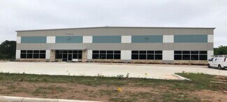 Plus de détails pour 1721 South Persimmon St, Tomball, TX - Industriel/Logistique à louer