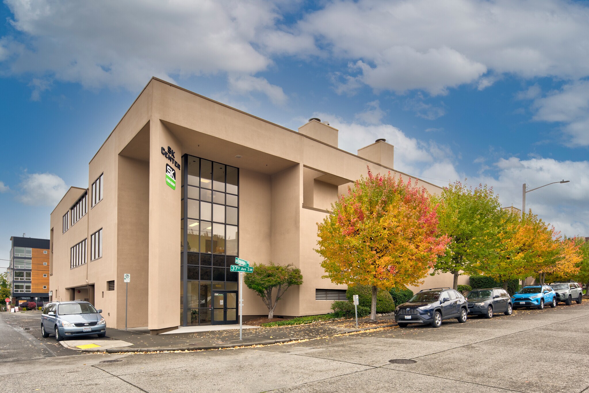 4600 37th Ave SW, Seattle, WA à vendre Photo de l’immeuble– Image 1 sur 6