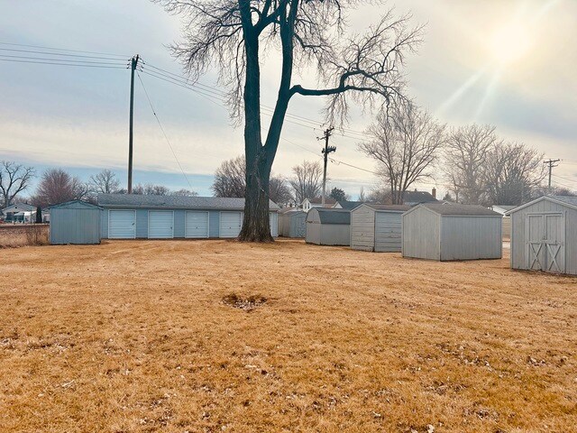 801 E Bridge St, Streator, IL à vendre - Photo de l’immeuble – Image 1 sur 4