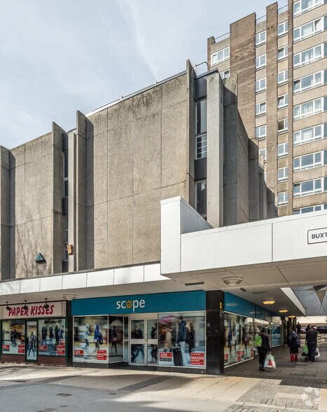 92 New St, Huddersfield à vendre - Photo principale – Image 1 sur 2