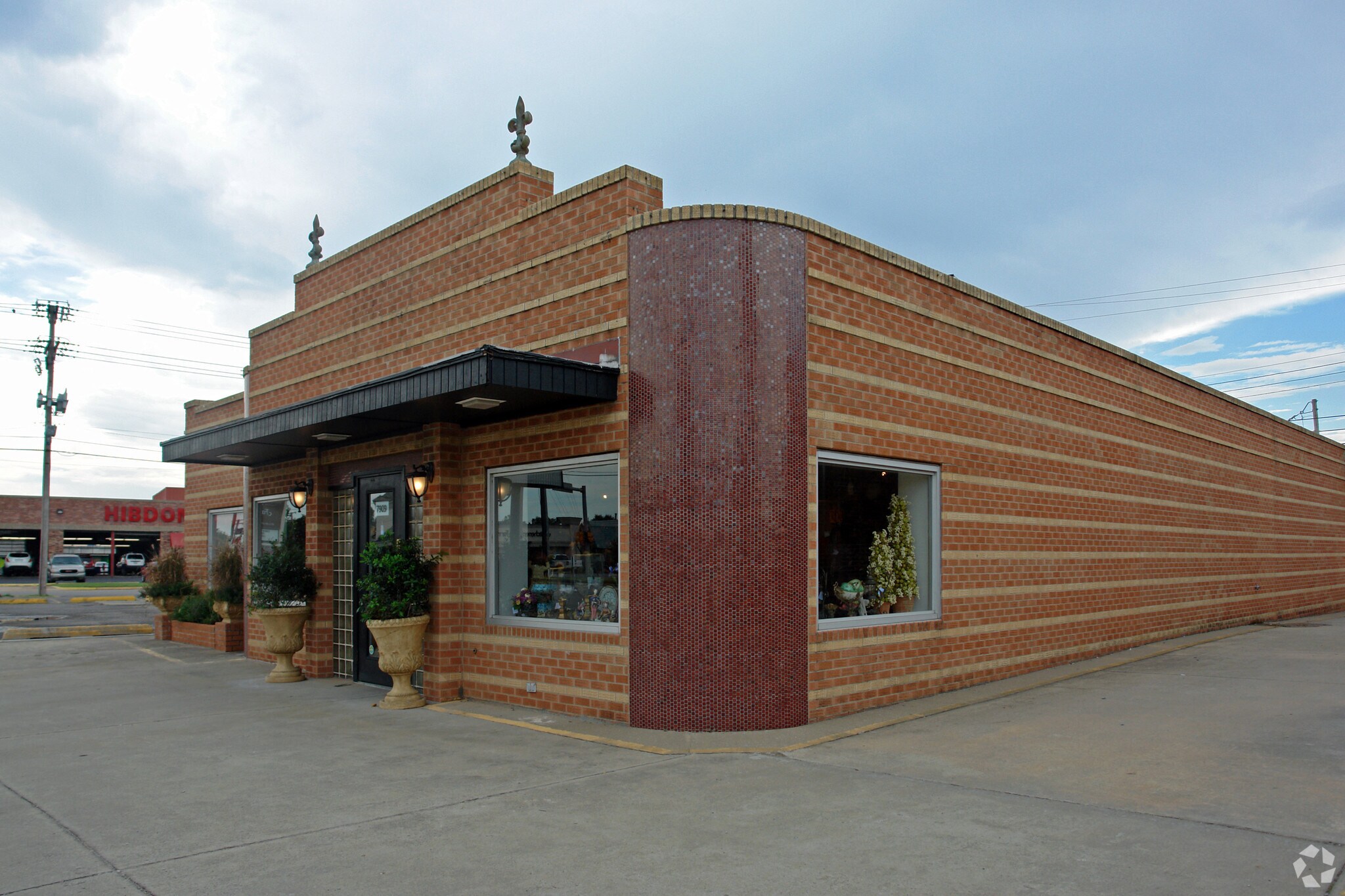 7909 N May Ave, Oklahoma City, OK à louer Photo principale– Image 1 sur 3