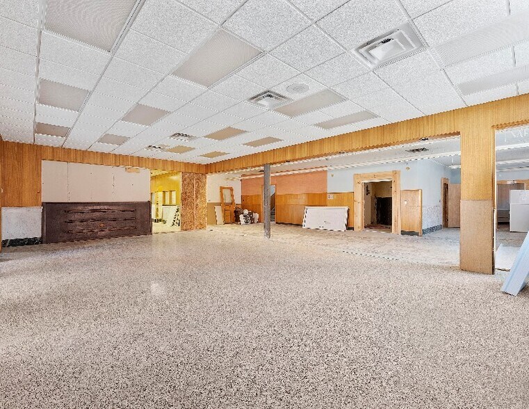 48-58 W Main St, Shelby, OH à vendre - Photo intérieure – Image 3 sur 9