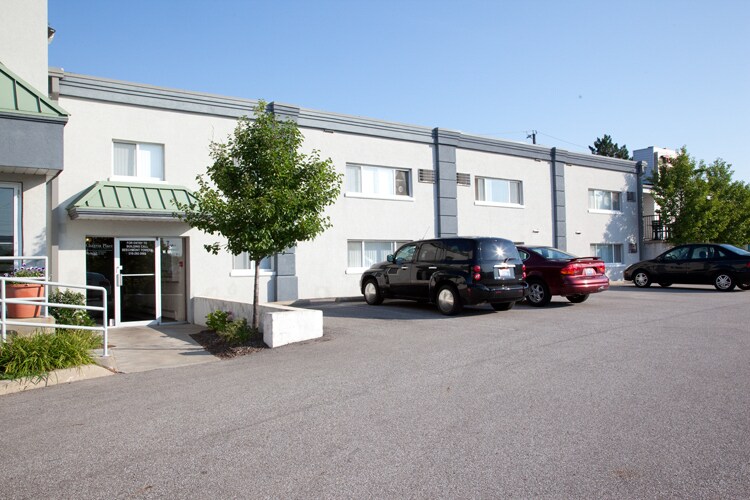 3439-3441 W Brainard Rd, Woodmere, OH à louer - Photo de l’immeuble – Image 2 sur 7