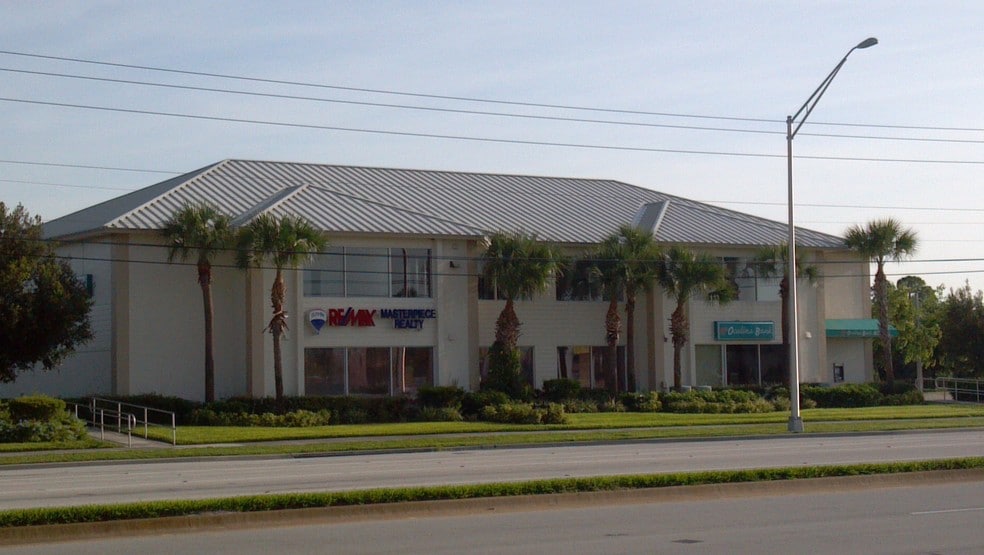 1775 SW Gatlin Blvd, Port Saint Lucie, FL à louer - Photo principale – Image 1 sur 5