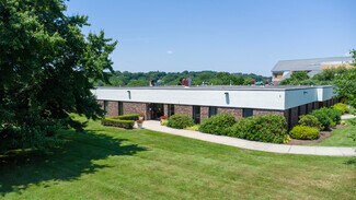Plus de détails pour 97 John Clarke Rd, Middletown, RI - Bureau à vendre