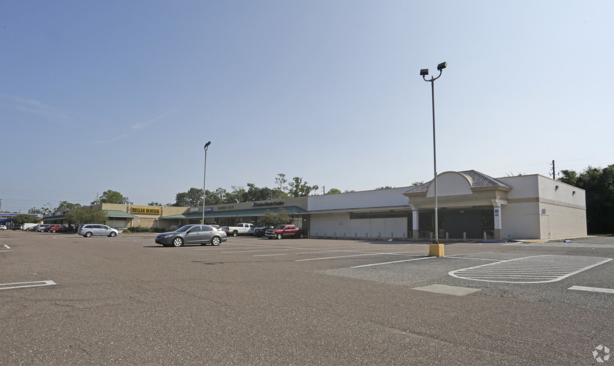 5501-5541 Roosevelt Blvd, Jacksonville, FL à louer Photo principale– Image 1 sur 16