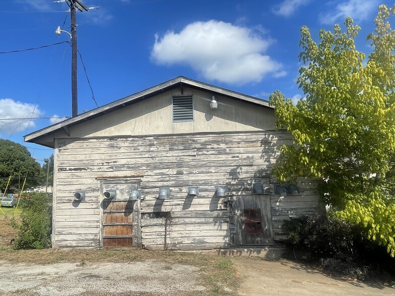 212 N Buffalo Ave, Buffalo, TX à vendre - Photo de l’immeuble – Image 3 sur 10