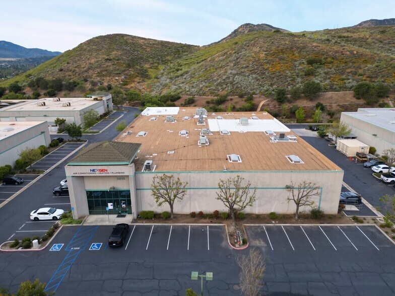 3615 Old Conejo Rd, Newbury Park, CA à vendre - Photo principale – Image 1 sur 21