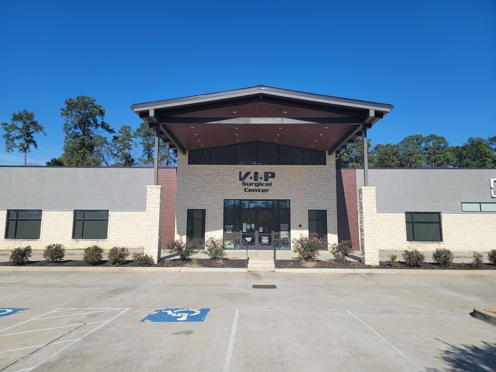 1246 N FM 3083 W, Conroe, TX à vendre Photo de l’immeuble– Image 1 sur 12