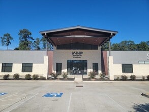 1246 N FM 3083 W, Conroe, TX à vendre Photo de l’immeuble– Image 1 sur 12