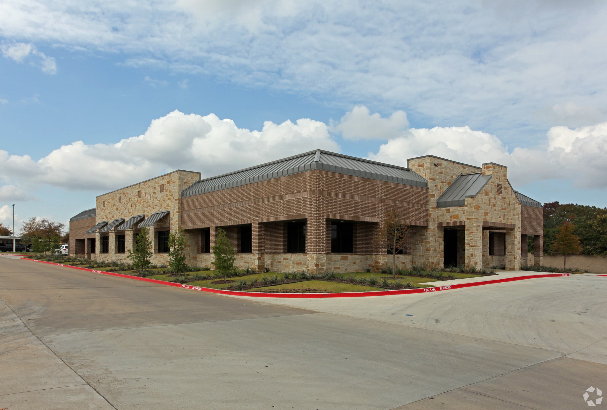 765 Custer Rd, Plano, TX à vendre Photo principale– Image 1 sur 3