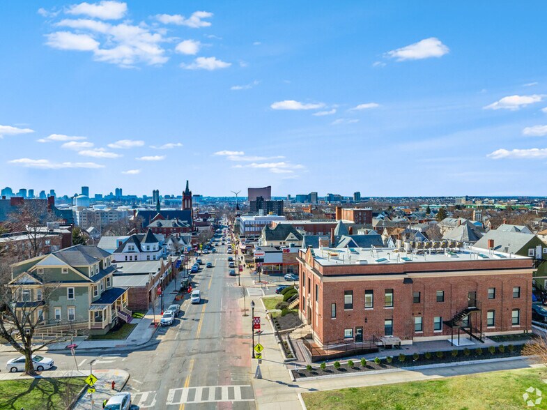 536 Broadway, Everett, MA à vendre - Photo de l’immeuble – Image 2 sur 20