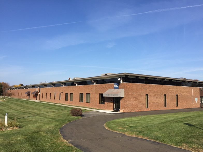 50 Barnes Industrial Park N, Wallingford, CT à louer - Photo de l’immeuble – Image 2 sur 6