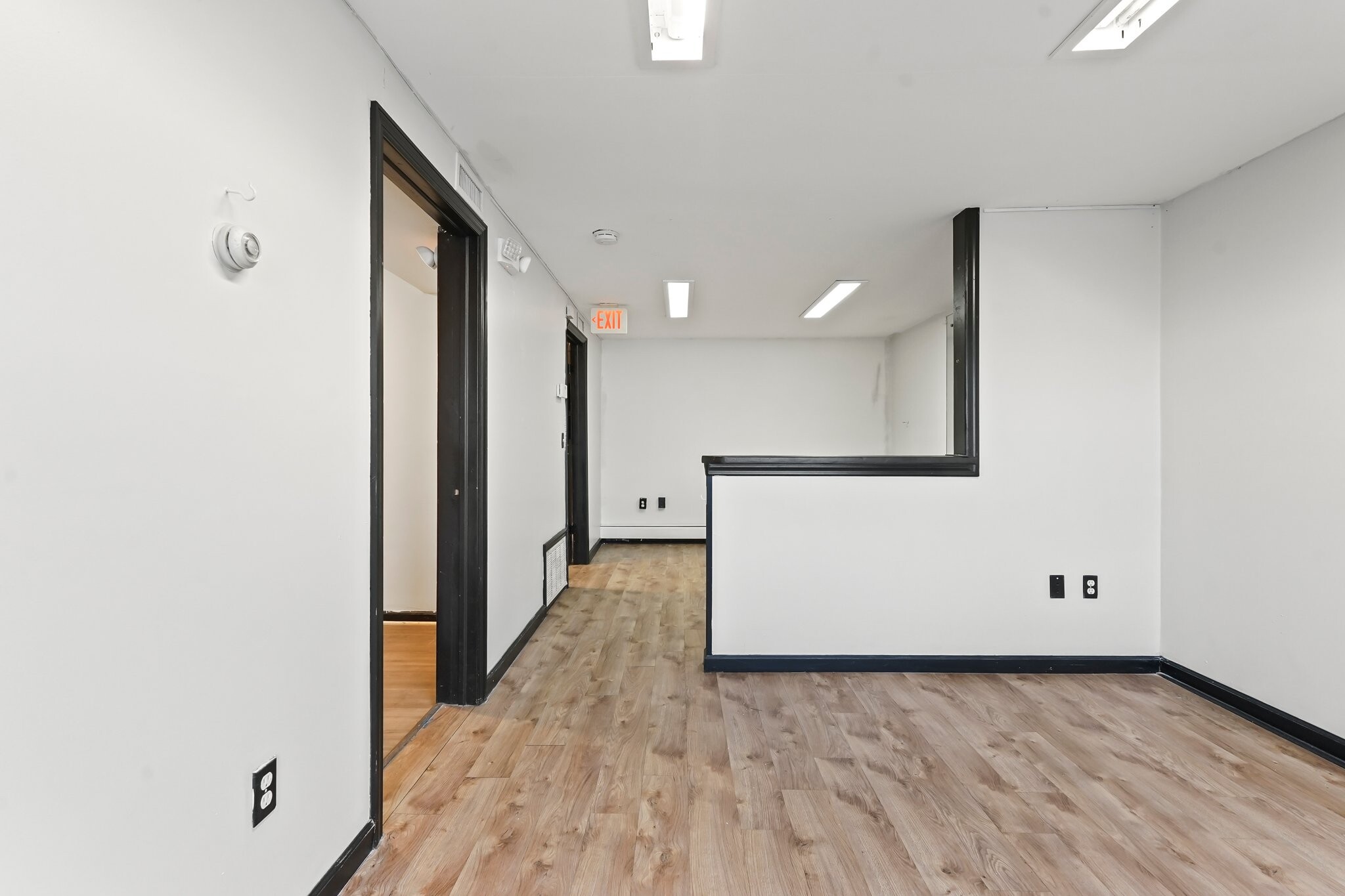 1162 Raritan Rd, Clark, NJ à vendre Photo intérieure– Image 1 sur 17