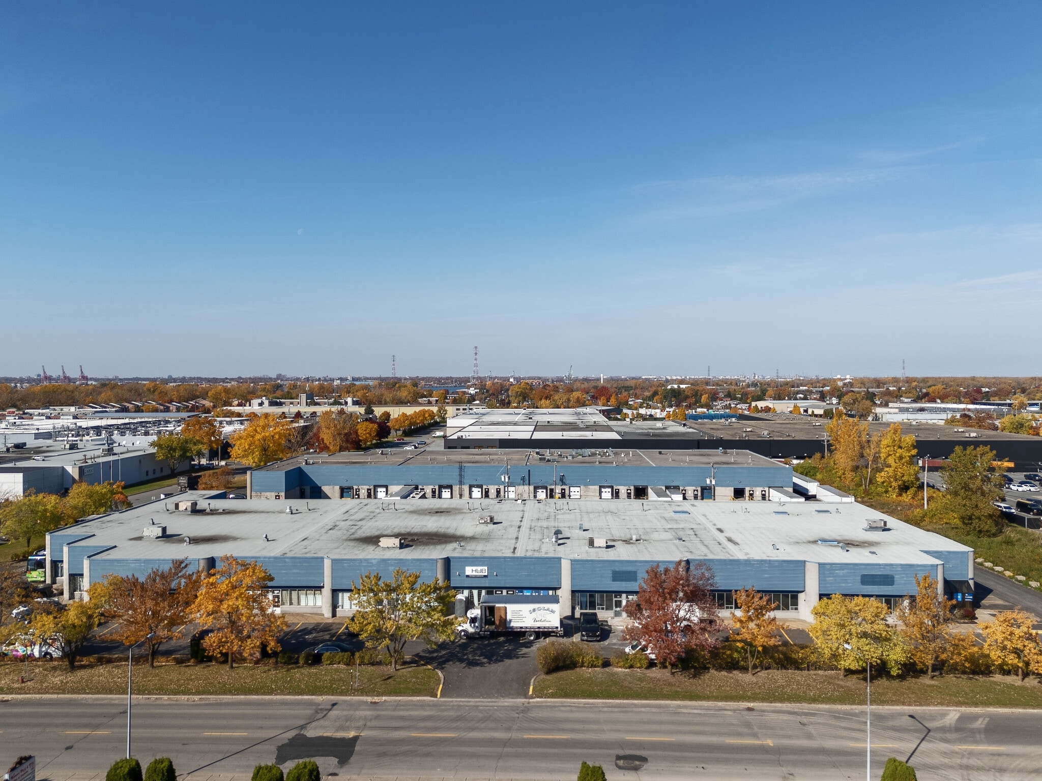 2115-2147 Rue de la Province, Longueuil, QC à louer Photo principale– Image 1 sur 15