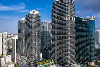 Plus de détails pour 25 SW 9th St, Miami, FL - Bureau à vendre