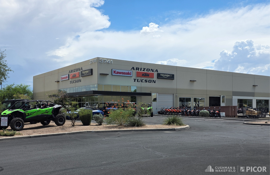 3741 & 3745 N. I-10 EB Frontage Rd. portefeuille de 2 biens à vendre sur LoopNet.fr - Photo de l’immeuble – Image 3 sur 18