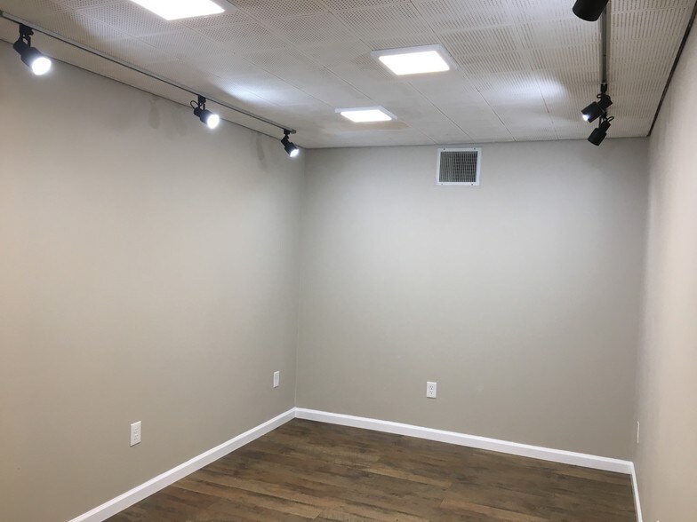 1014 N Washington St, Magnolia, AR à louer - Photo de l’immeuble – Image 2 sur 9