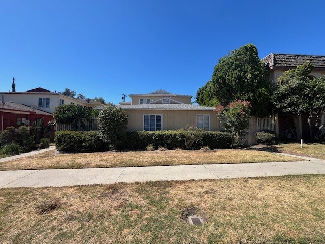 13358 Victory Blvd, Van Nuys, CA à vendre - Photo de l’immeuble – Image 2 sur 17