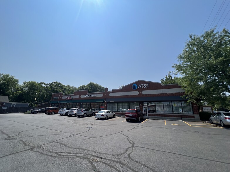 721-729 Main St, West Dundee, IL à louer - Photo de l’immeuble – Image 1 sur 12