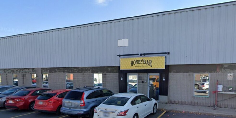 3250-3270 Hawthorne Rd, Ottawa, ON à louer - Photo de l’immeuble – Image 3 sur 3