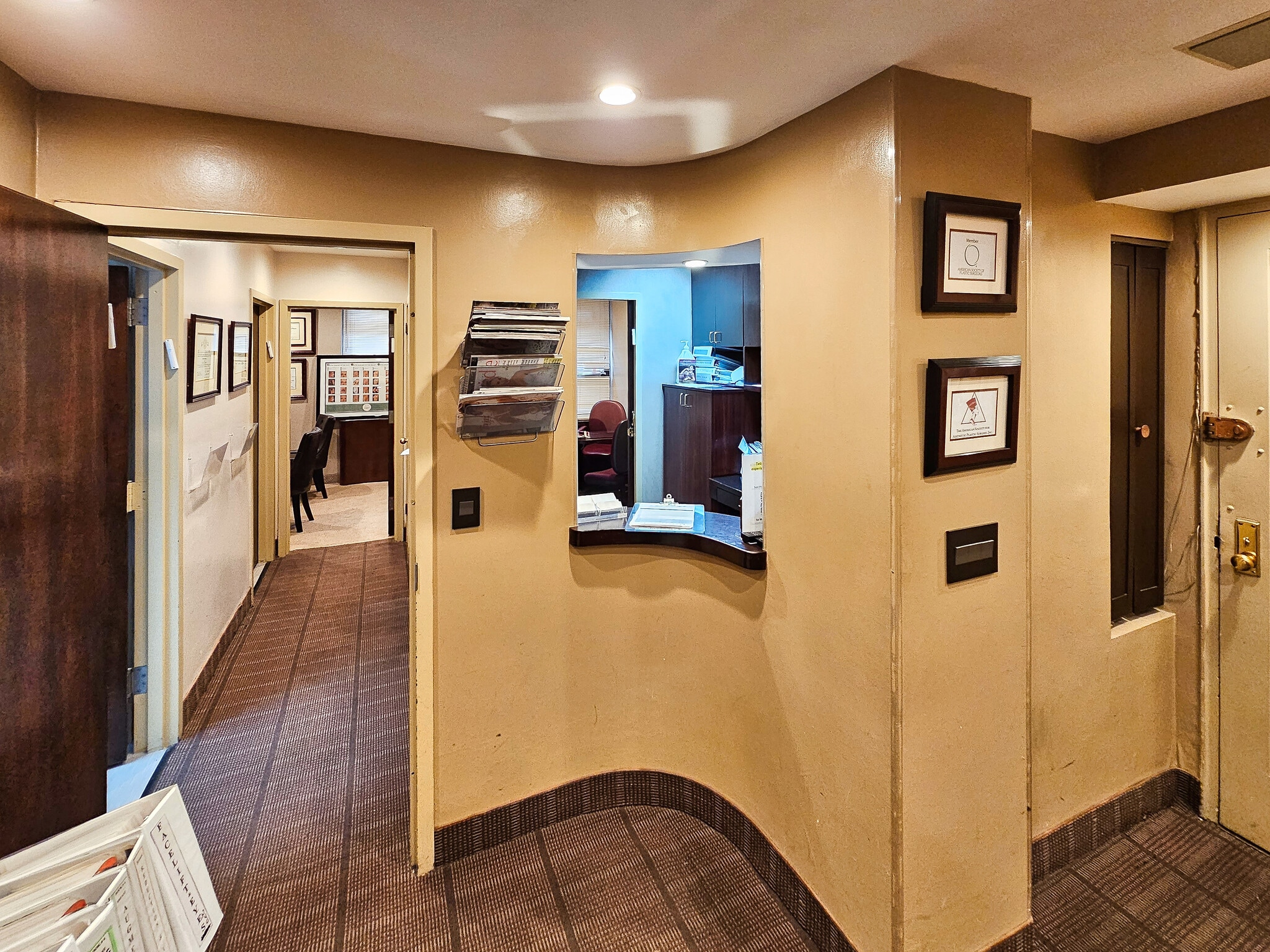 870 5th Ave, New York, NY à louer Photo intérieure– Image 1 sur 4