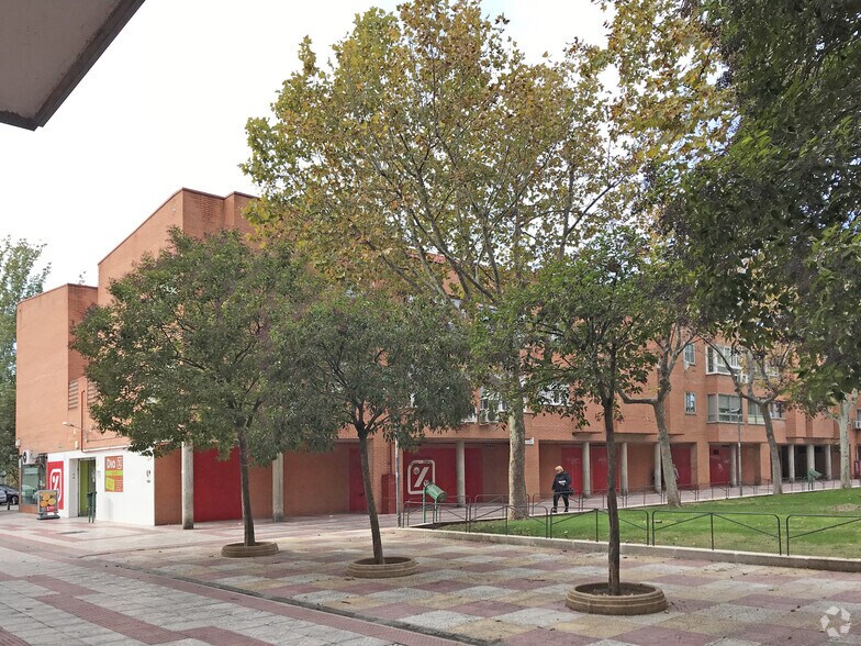 Plaza Antonio Machado, 5, Rivas-Vaciamadrid, Madrid à louer - Photo de l’immeuble – Image 2 sur 4