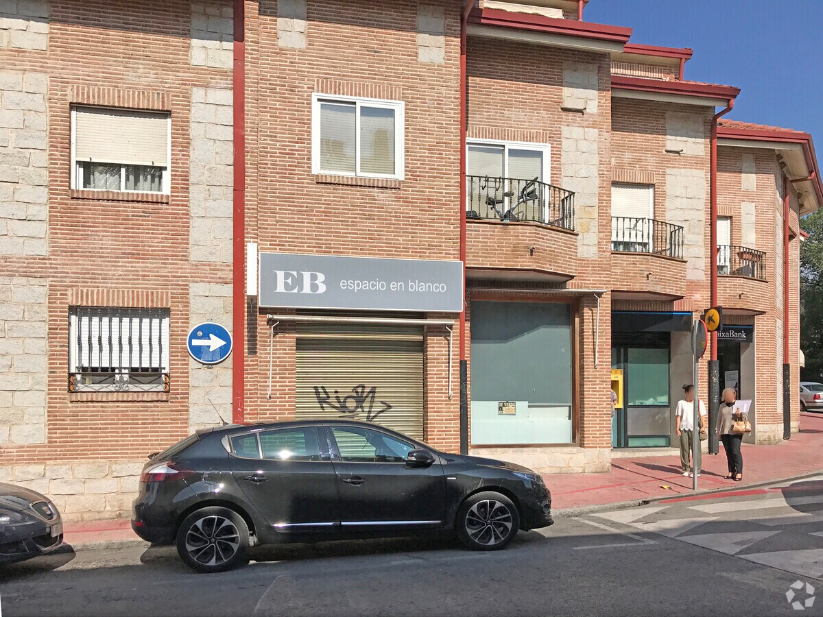 Plaza de Francisco Rabal, 1, Alpedrete, MAD 28430 - Lot Puerta 06, Esc. 7 - - Photo intérieure - Image 2 of 3