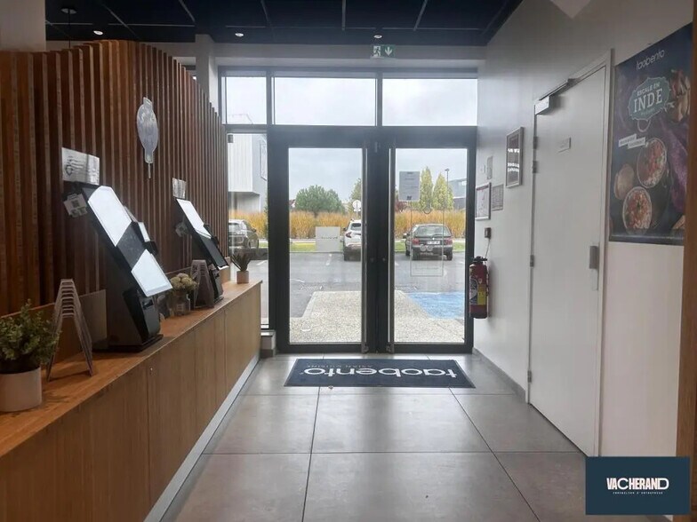 Local commercial dans Lesquin à louer - Photo de l’immeuble – Image 2 sur 4