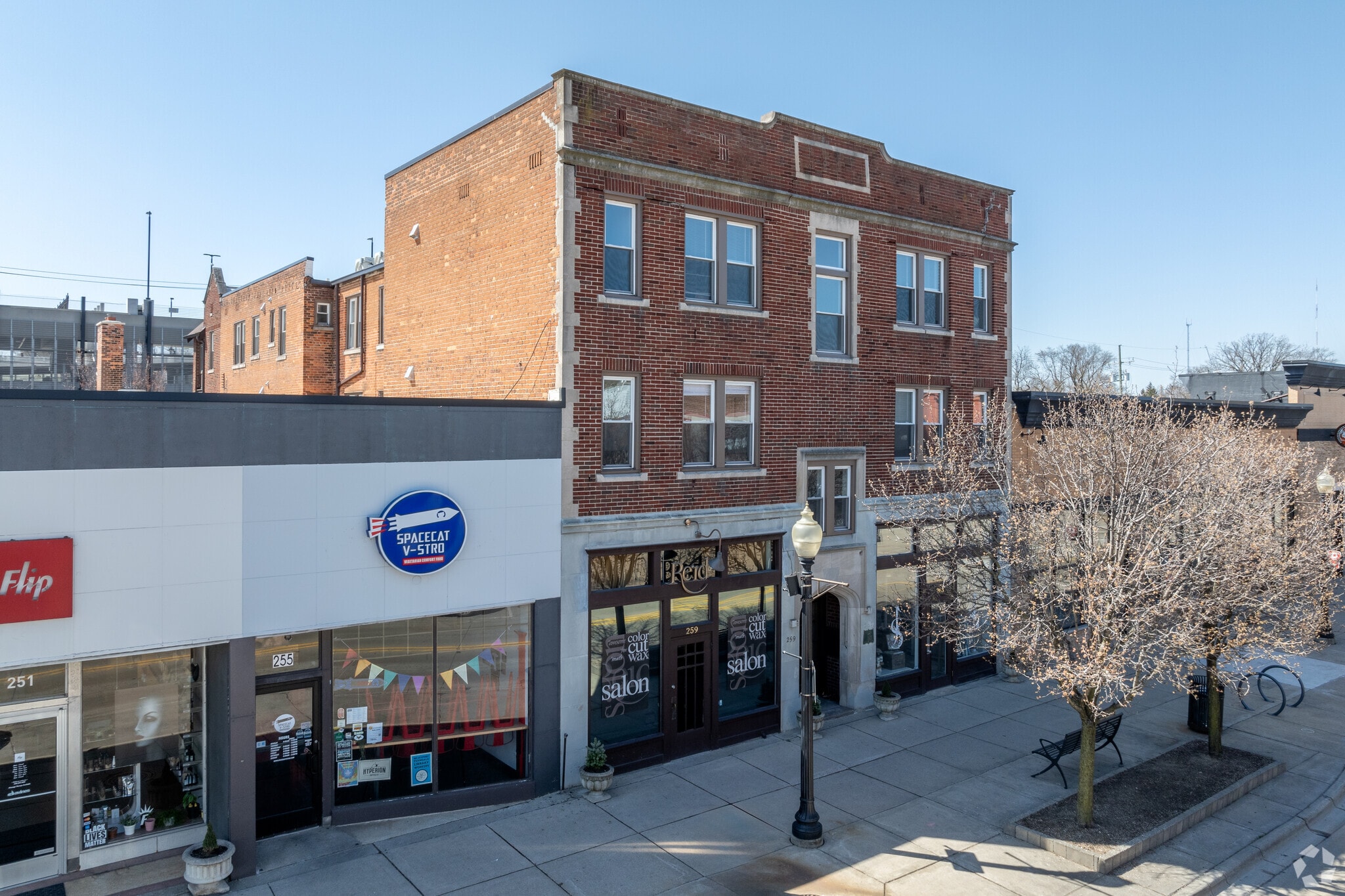 259-263 W 9 Mile Rd, Ferndale, MI à vendre Photo principale– Image 1 sur 21