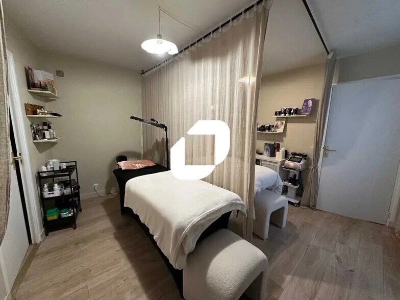 Bureau dans Saint-Germain-en-Laye à louer - Photo de l’immeuble – Image 2 sur 7