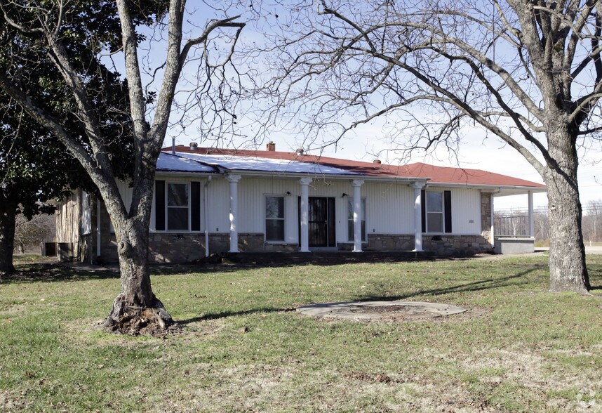 2025 Tipton Rd, Atoka, TN à vendre - Photo de l’immeuble – Image 2 sur 2